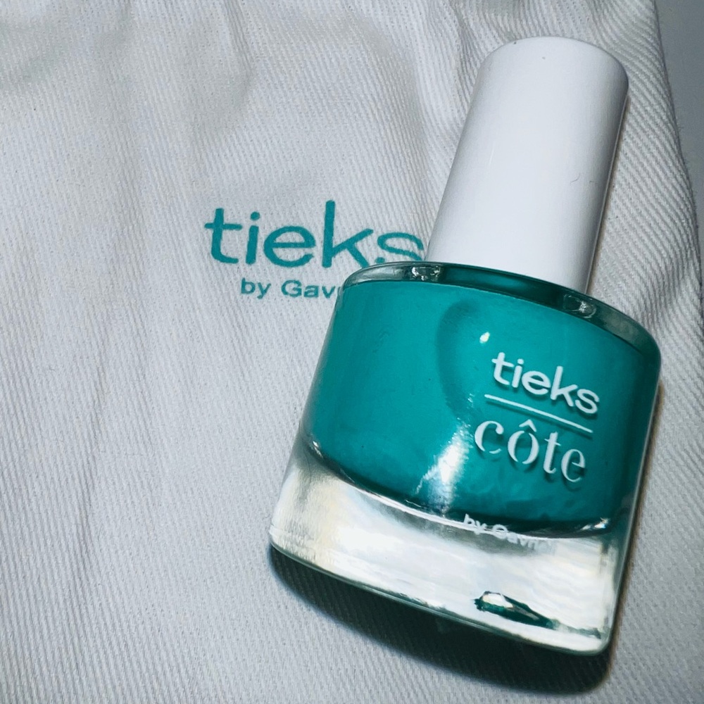 Tieks Côte Vibrant Teal Polish